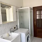 Lejlighed House With Large Garden, 2 Bedrooms, 2 Bathrooms, *